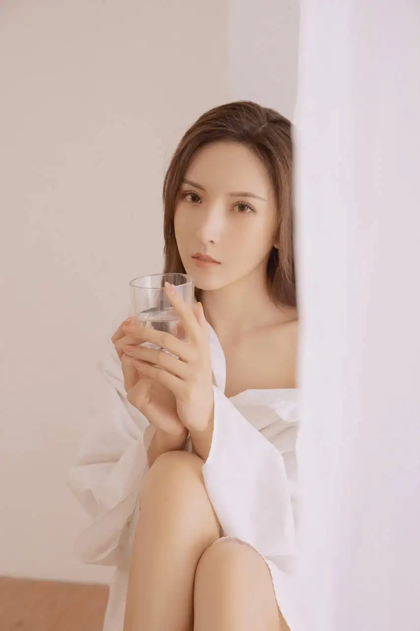 香港贵阳私人伴游幼师费费子