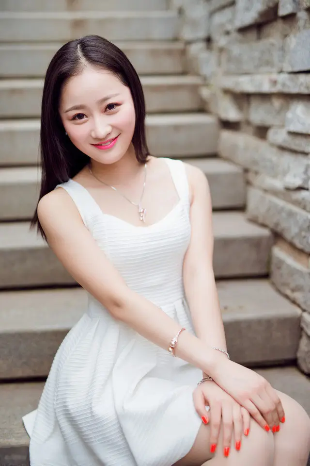 香港温州私人伴游商务伴游乔妹的联系方式！