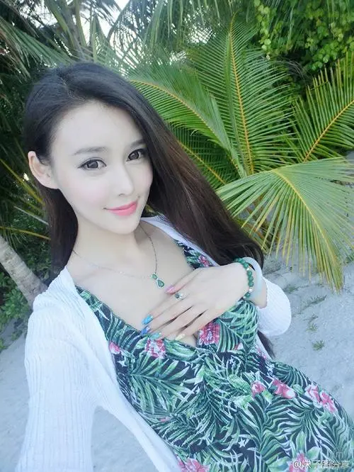香港柳州伴游张莉