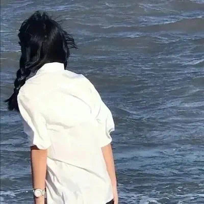 香港伴游女生武映颖的资料