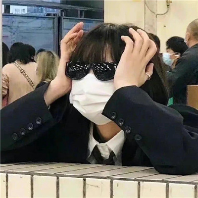 香港伴游女生冯萧玉的资料